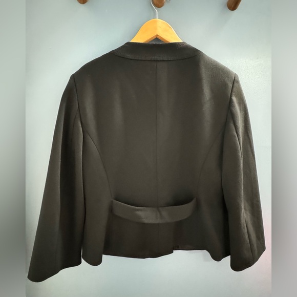 Ann Taylor LOFT Jacket - Size 6 - Picture 2 of 4